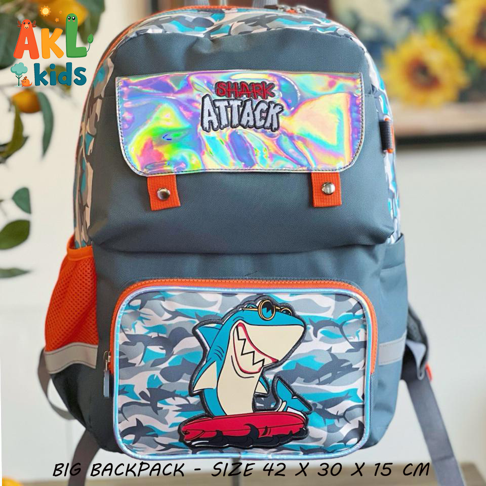 Big BackPack Shark
