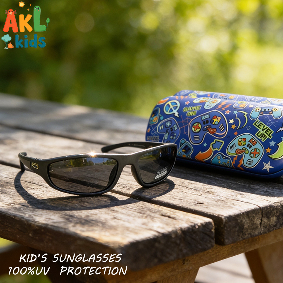 Sunglasses with Case Game