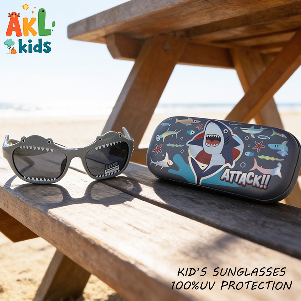 Sunglasses with Case Shark